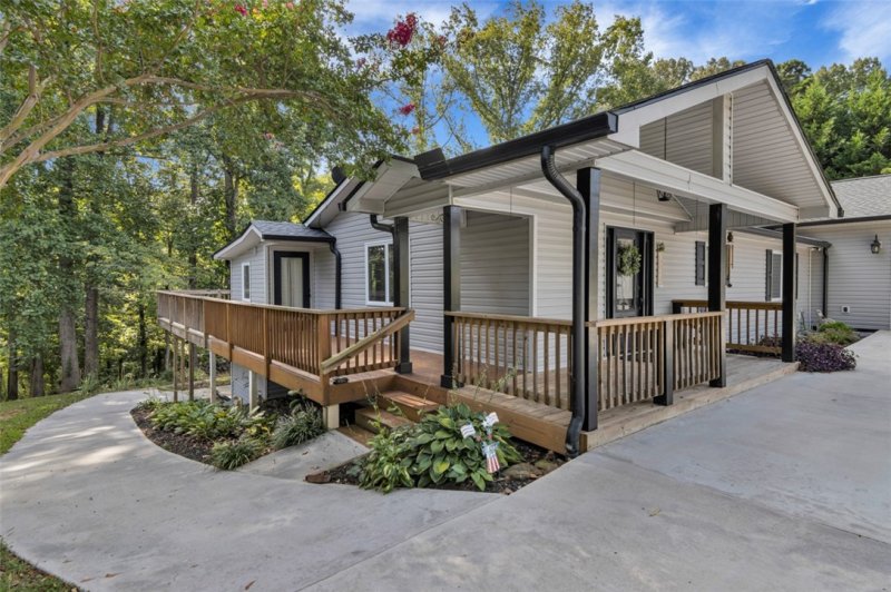 Property image 2 at 510 Arrowhead Drive, Lavonia, GA 30553