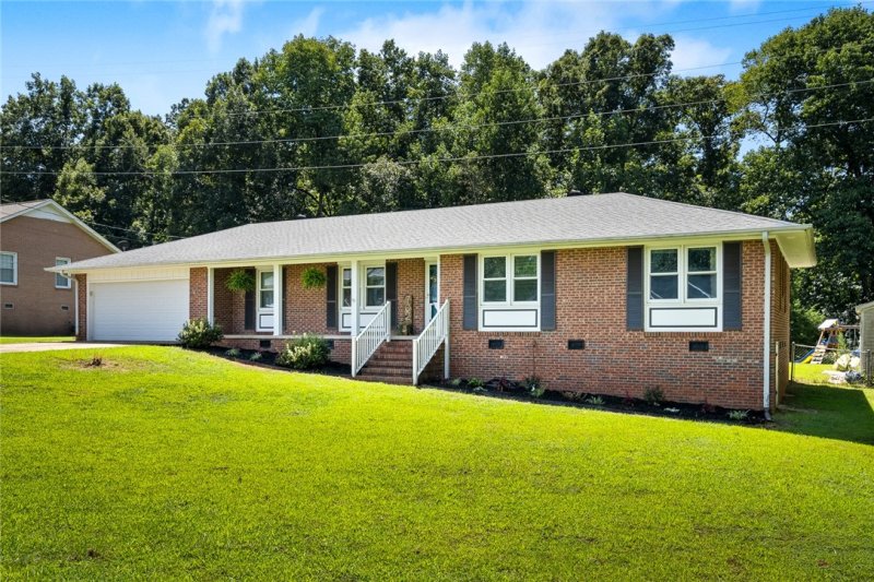 Property image 4 at 702 Timberlake Road, Anderson, SC 29625