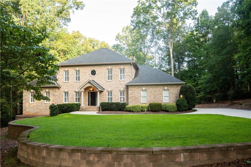 Property image 2 at 1237 Stillwater Drive, Seneca, SC 29672