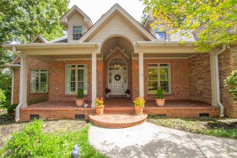 Property image 2 at 104 Mountain Oak Court, Anderson, SC 29625