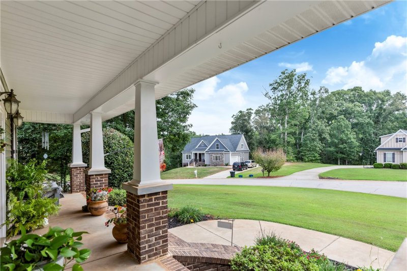 Property image 5 at 320 Edens Ridge Drive, Six Mile, SC 29682