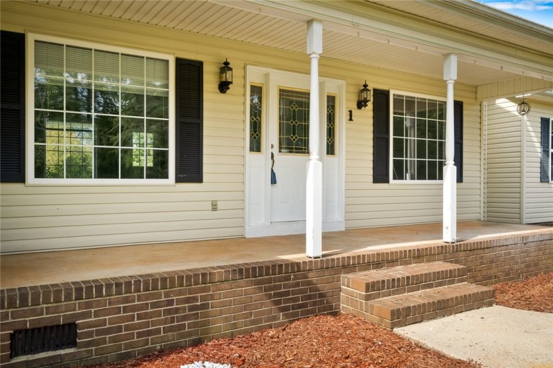 Property image 5 at 1 Beaver Brook Court, Taylors, SC 29687