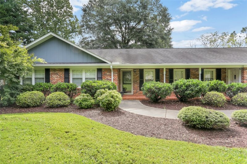 Property image 2 at 1019 Westwood Drive, Piedmont, SC 29673