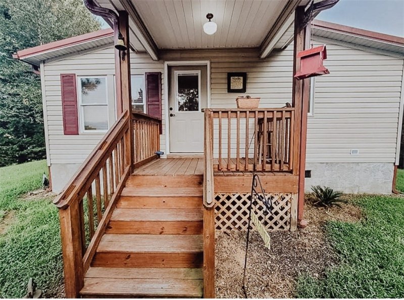 Property image 3 at 601 New Horizon Drive, Westminster, SC 29693