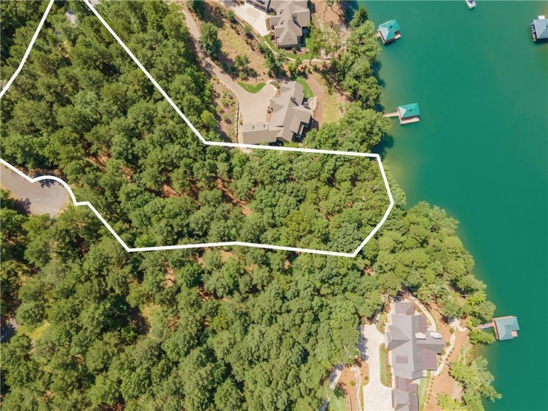 Property image 2 at 26 Reflection Court, Six Mile, SC 29682