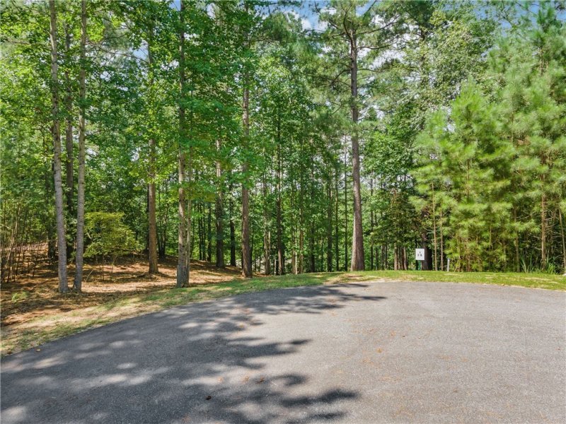 Property image 4 at 26 Reflection Court, Six Mile, SC 29682