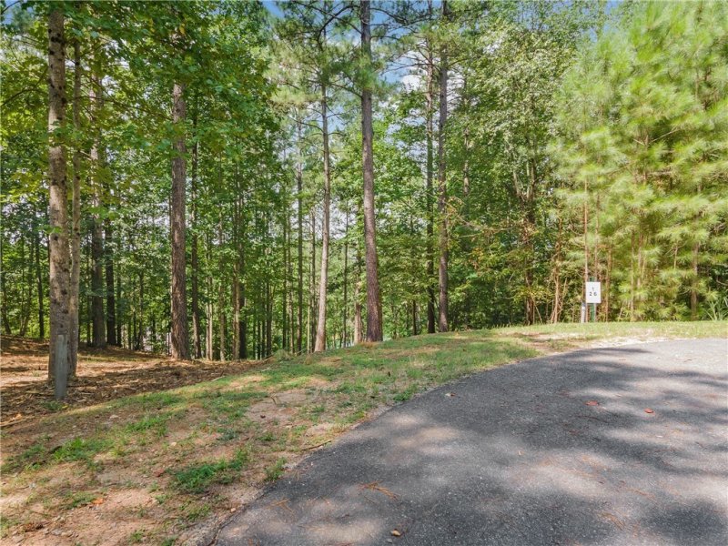 Property image 5 at 26 Reflection Court, Six Mile, SC 29682