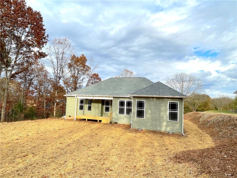 Property image 2 at 508 Ivy Spring Court, Seneca, SC 29678