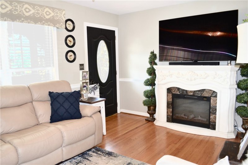 Property image 4 at 1135 Briarwood Drive, Seneca, SC 29672