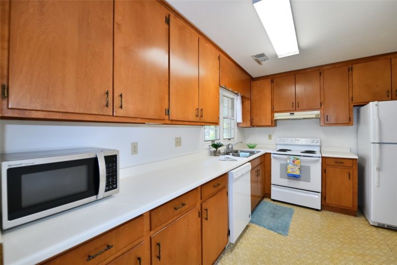 Property image 4 at 405 Bayberry Lane, Clemson, SC 29631