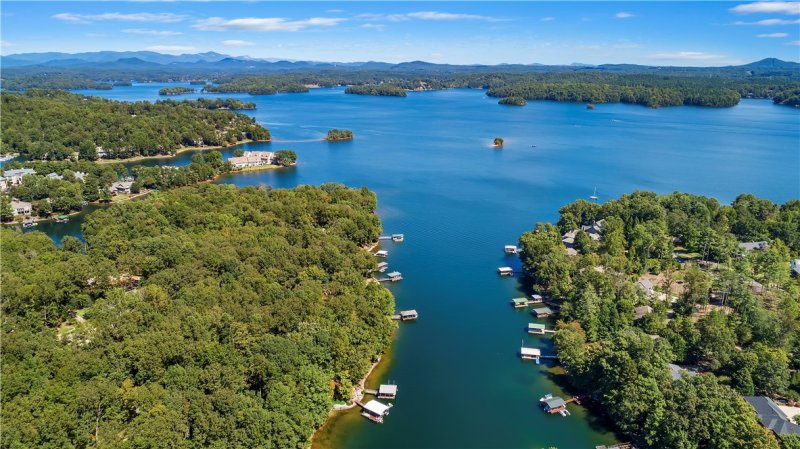 Property image 2 at 9 Harbour View Drive, Salem, SC 29676