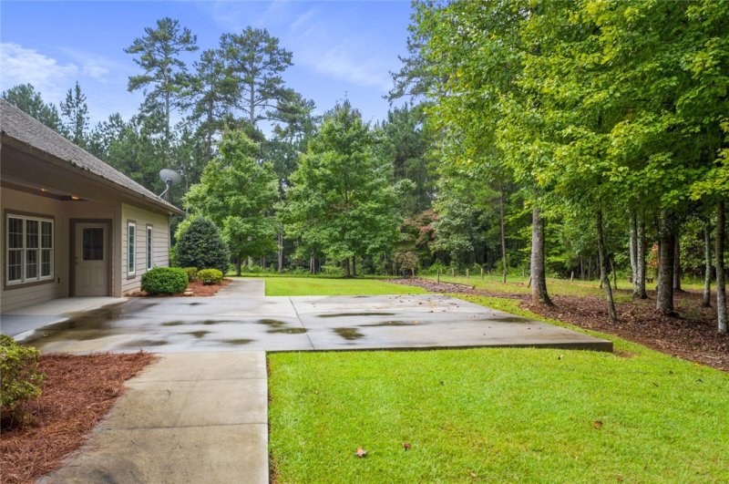 Property image 4 at 114 Maplewood Court, Seneca, SC 29672