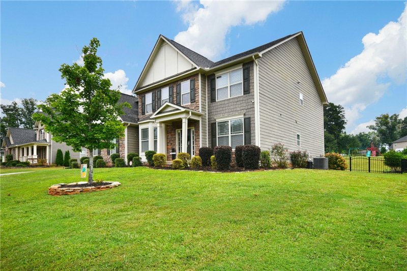 Property image 3 at 147 Waltzing Vine Lane, Williamston, SC 29697