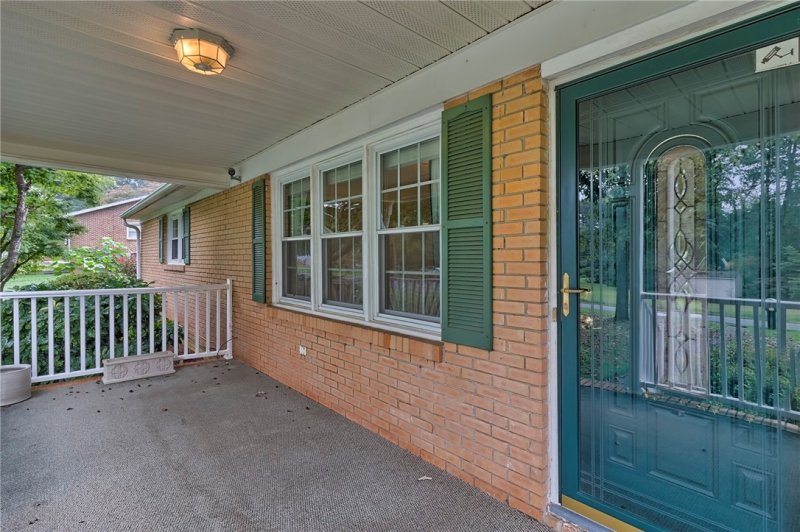 Property image 4 at 301 Kingsberry Drive, Easley, SC 29642