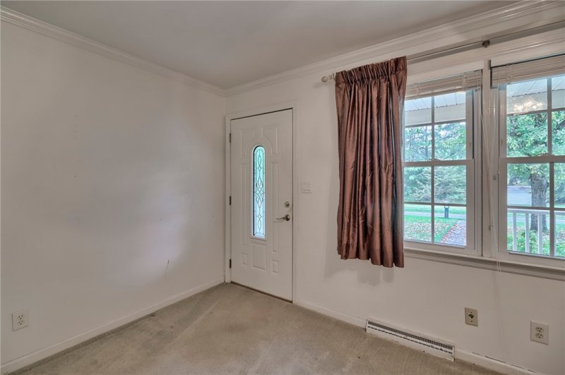 Property image 5 at 301 Kingsberry Drive, Easley, SC 29642