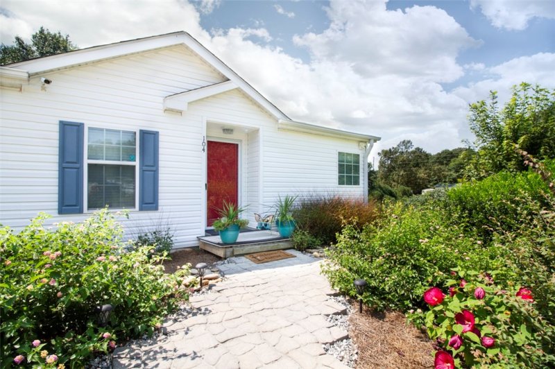 Property image 4 at 104 Cove Drive, Fair Play, SC 29643