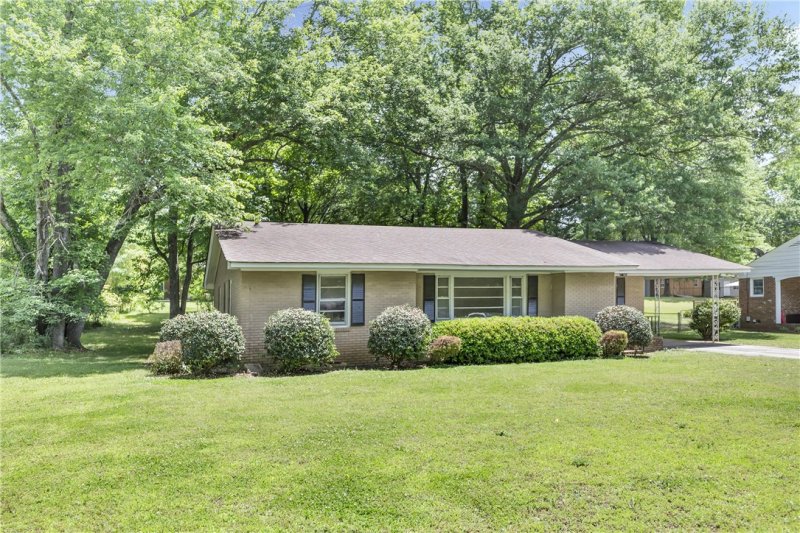 Property image 2 at 435 Forest Lane, Belton, SC 29627