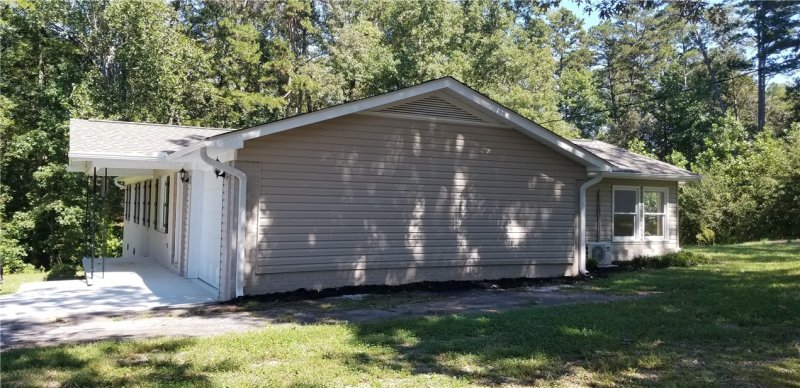 Property image 3 at 701 Longforest Drive, Seneca, SC 29672