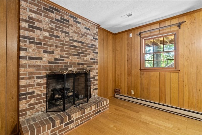 Property image 4 at 8006 Longshore Avenue, Seneca, SC 29672