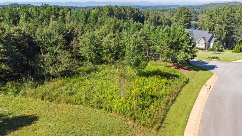 Property image 2 at 151 Northshores Drive, Seneca, SC 29672