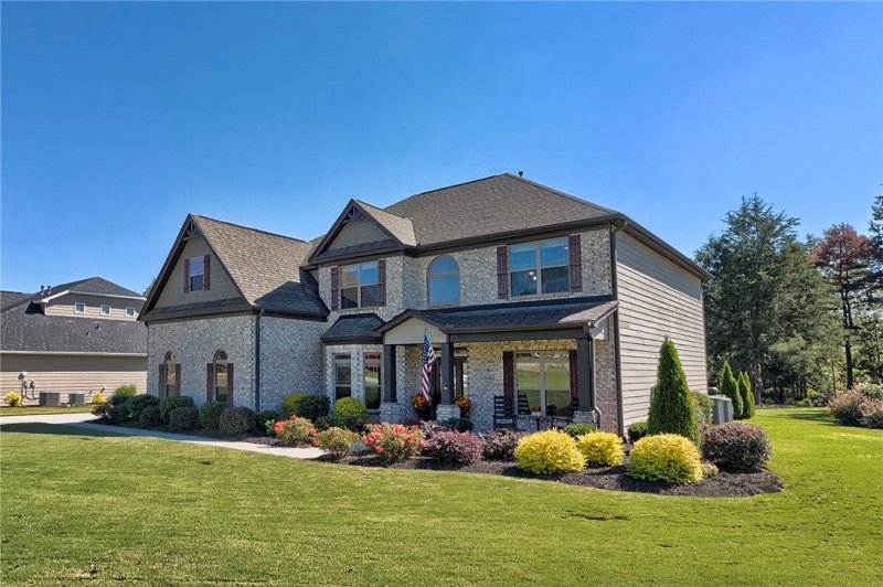 Property image 3 at 111 James Lake Way, Easley, SC 29642