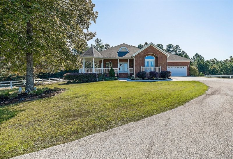 206 Crestridge Drive