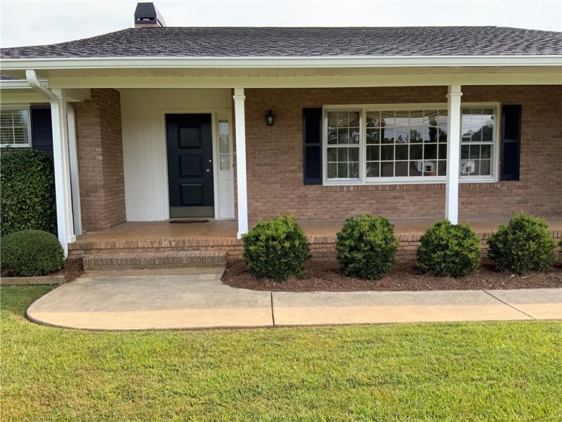 Property image 2 at 805 Ploma Drive, Seneca, SC 29678