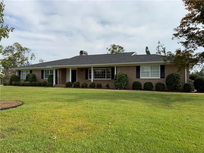 Property image 4 at 805 Ploma Drive, Seneca, SC 29678