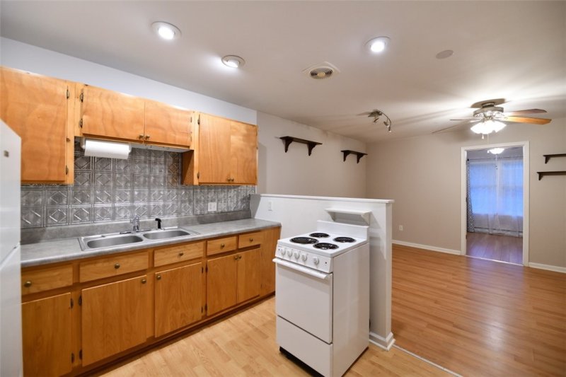 Property image 3 at 102B Meadow Drive, Seneca, SC 29678