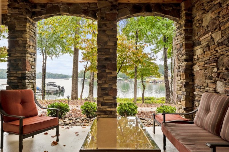 Property image 3 at 536 Sunset Point Drive, West Union, SC 29696