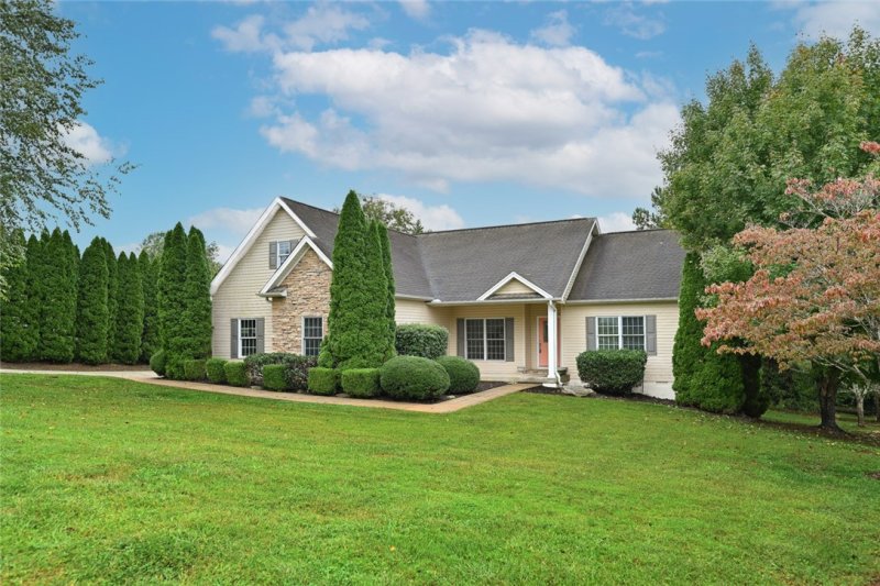 323 Ravens View Drive