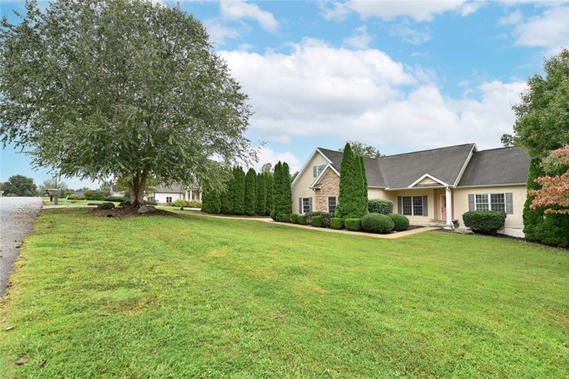 Property image 4 at 323 Ravens View Drive, Seneca, SC 29678
