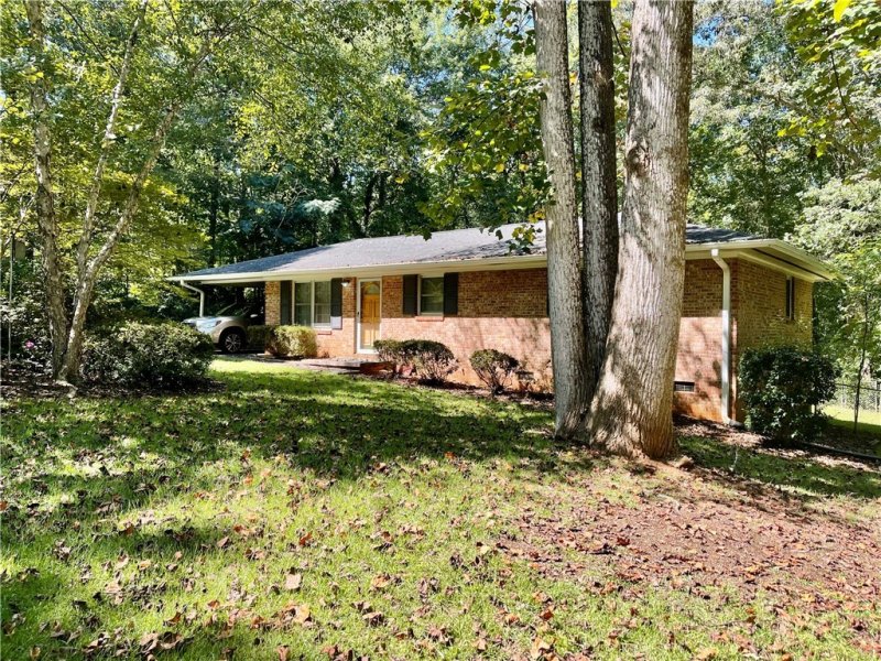 Property image 3 at 6012 Forest Drive, Seneca, SC 29672