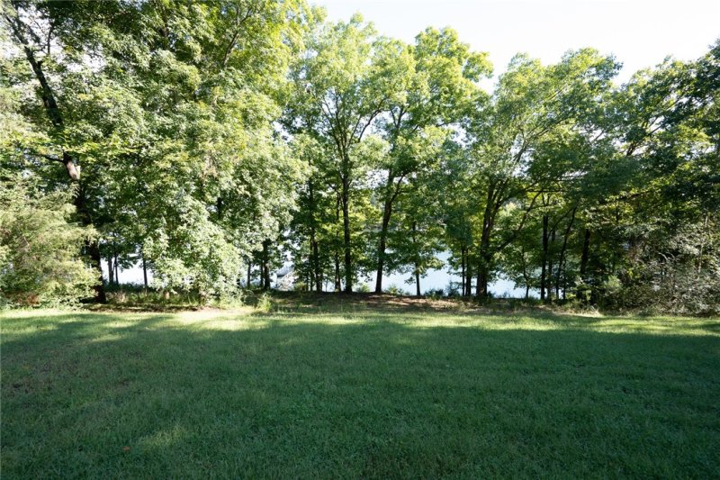 Property image 4 at 323 Edgewater Drive, Anderson, SC 29626