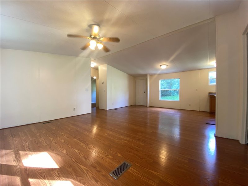 Property image 5 at 135 Sylvan Court, Easley, SC 29640